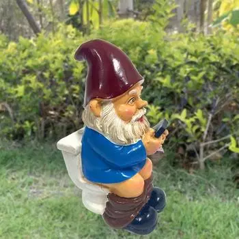 Resin Gnome Toilet Play Phone Figurine Handmade Garden Gnome Statue Home Decoration 13cm