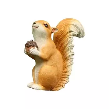 Resin Miniatures Squirrel Statue Smooth Line And High-end Texture Garden Decoration Squirrel Yard