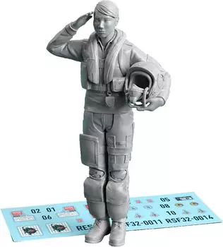Reskit Taiwan Mirage 2000 Female Pilot Standing Type 1 Resin Kit 1/32 RSKF32-0014