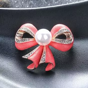 Ретро-бантик Масляная капля Брошь Женственный жемчужный корсаж Ниша Дизайн Булавка с аксессуарами розы красного