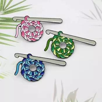 Ретро Брошь Вязание Шерстяной Шарик Крючком Бабушкин Ювелирный Подарок Эмалированная Брошь Вязать A красный