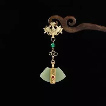 Retro court cheongsam press pendant, high-end exquisite jade-inlaid classical pendant, Chinese style accessories pendant, women