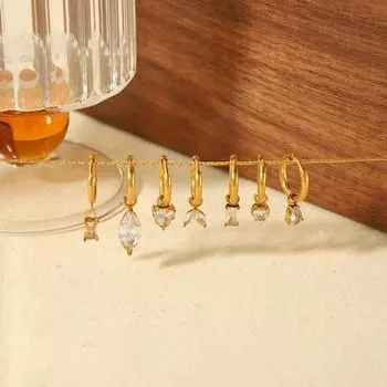 Retro design exquisite point diamond earrings 18K gold stainless steel heart-shaped zircon earrings, high-end earrings for women