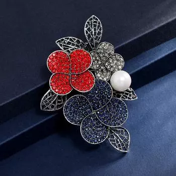Retro elegant high-end full diamond crystal flower brooch, socialite temperament light luxury versatile brooch pin with jewelry