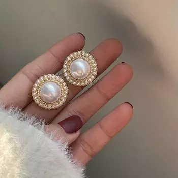 Retro Elegant Imitation Pearl Earrings Women 2025 New Arrival Earrings Internet Celebrity Niche Style Fancy Versatile Earrings Imitation Pearl round stud earrings