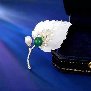 Retro elegant temperament dress cheongsam accessories corsage pin high-end natural mother shell leaf brooch жёлтый