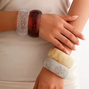 Ретро Европейский и Американский Широкий Нерегулярный Акриловый Браслет Для Женщин 2501k4 коричневый