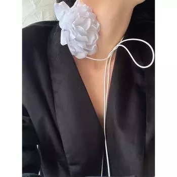 Ретро французский Ретро французский шейный ремешок Цветочное колье Модное раскачивающееся великолепное ожерелье 10cm чёрный