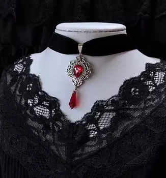 Ретро Готическое Бархатное Ожерелье с Подвеской