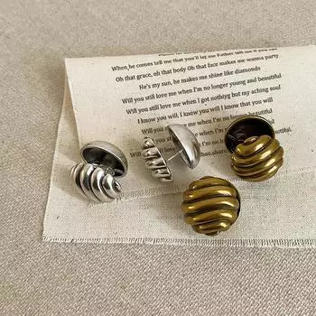 Ретро и старые круглые металлические серьги-гвоздики с резьбой, женские нишевые дизайнерские серьги с чувством индивидуальности, модные изысканные универсальные серьги