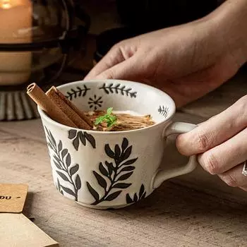 Ретро керамическая кружка в американском стиле, высокая эстетическая ценность, растительный рельеф, средневековый латте, кофе, молоко, вода, чашка, послеобеденный чай, посуда для напитков 301-400ml красный