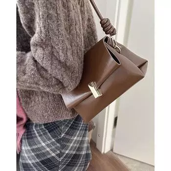 Ретро красные сумки для женщин, летние, новые, универсальные, повседневные, однотонные, дорожные сумки подмышками, модные, для поездок на работу, для девочек, сумки через плечо (20cm<Max Length<30cm)