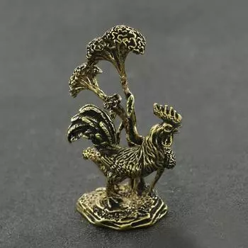 Ретро латунная коронованная статуэтка петуха, антикварное украшение для офисного стола, бронзовый орнамент, зодиакальный цыпленок, миниатюрные поделки