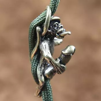 Ретро латунные бусины «Непослушная обезьяна» с ножом, играющие гениталии, пенис, забавный браслет из паракорда, аксессуары «сделай сам», подвески на ремешке 1pcs