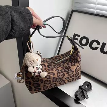 Ретро матовая сумка женская сумка модная и универсальная высококачественная текстура большая вместительная портативная сумка no pendant коричневый