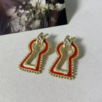 Retro niche unique personality key hole earrings золотой