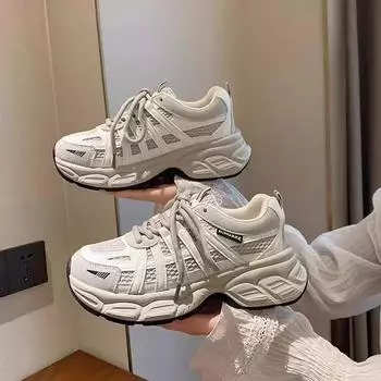 Ретро-нишевая обувь для пап на толстой подошве для женщин, весна 2025, новые модели, увеличивающие высоту, универсальная и легкая повседневная спортивная обувь, подчеркивающая маленькие ноги 35