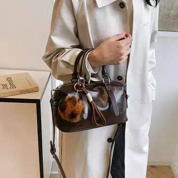 Ретро нишевая сумка женская 2024 осень и зима новая повседневная сумка-подушка через плечо модная иностранная сумка-мессенджер without pendant чёрный