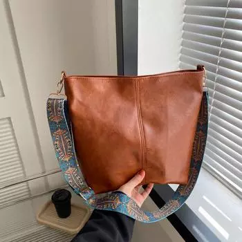 Ретро однотонная сумка-тоут 2024 года, новая модная сумка на плечо, модная универсальная текстура, женская сумка-ведро для поездок на работу чёрный