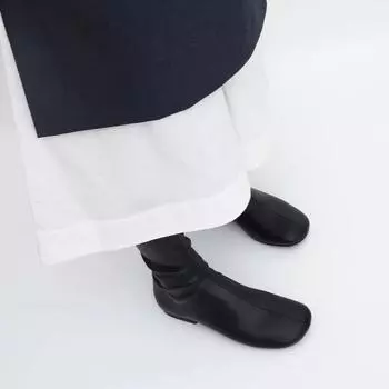 Ретро осенне-зимние тонкие ботинки с круглым носком Martin shoes женские 2024 новые короткие ботинки с квадратным каблуком утиный нос тонкие короткие ботинки 35 чёрный