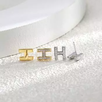 Ретро-пряжки для ушей ins light luxury нишевый дизайн sense high-end серьги-гвоздики простые модные темпераментные серьги серьги женские
