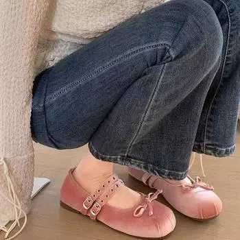 Retro round head ballet style flat bottom shallow mouth single shoes women s 2025 new spring and autumn versatile skirt Mary Jane shoes 35 красный