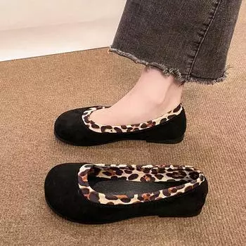 Retro round head ballet style shallow mouth single shoes women s 2024 autumn new flat-soled grandma shoes suede fashion Doudou shoes 35