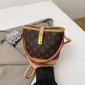 Retro Satchel Advanced Texture Best Selling Versatile Bucket Bag Khaki trumpet