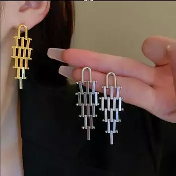 Ретро-серьги «Холодный ветер», серебряные серьги-иглы, женские нишевые серьги, серьги с темпераментом, 2024, новая волна золотой