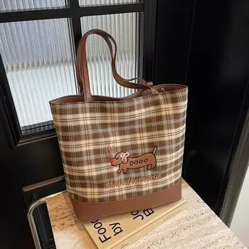 Retro shoulder messenger bag casual tote bag simple shoulder bag 2024 summer new fashion niche commuter bag