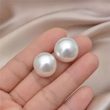 Retro Socialite Exaggerated Semicircle Pearl Ear Clip 2025 New Arrival French Elegance Non-Piercing Punch-Free Earrings Ear Studs [Happiness] semicircle bead ear clip