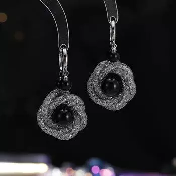 Ретро средние красные жемчужные серьги-пряжки модные высококачественные легкие роскошные металлические сетчатые серьги нишевая простая женская серьга