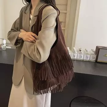 Ретро-сумка для матери и ребенка с кисточками, большая вместимость, новинка 2024 года, популярная женская сумка через плечо в стиле ретро 35*12*28 чёрный