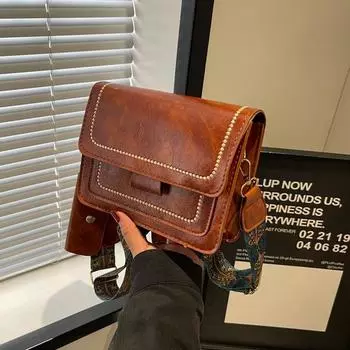 Ретро сумка для поездок на работу женская весна 2024 новая корейская мода маленькая квадратная сумка универсальная сумка через плечо чёрный