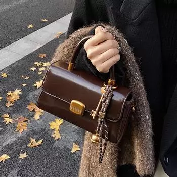 Ретро-сумка, сумка через плечо, модная ручная маленькая квадратная сумка with pendant чёрный