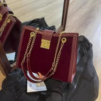 Ретро сумка женская большая вместимость 2024 новая осенне-зимняя сумка для отдыха на цепочке через плечо сумка-мессенджер для поездок на работу чёрный