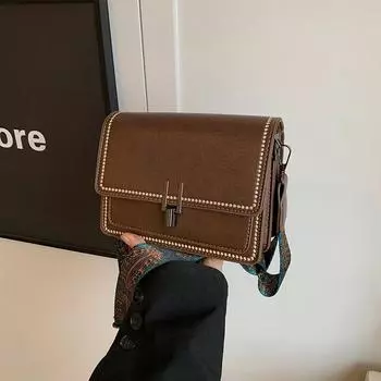 Ретро сумка женская осенняя новая в гонконгском стиле универсальная сумка через плечо простая повседневная сумка-мессенджер маленькая квадратная сумка чёрный