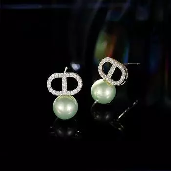 Ретро супер-вспышка полные бриллиантовые буквы жемчужные серьги корейские высококачественные серьги-гвоздики женские нишевые модные универсальные серьги золотой