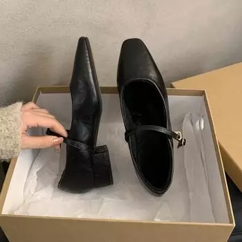 Retro temperament women s shallow mouth single shoes women s 2024 new spring French evening wind thick heel Mary Jane shoes 35