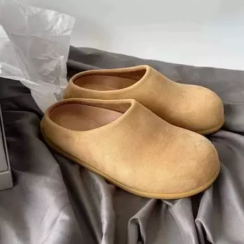 Retro thick-soled slippers Baotou new female cute flat-bottomed pedal design winter velvet 35