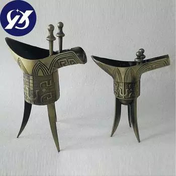 Ретро Треугольная чашка для вина Бронзовый бокал для вина Древний императорский сосуд для вина Cnese Кубок Кубок small дубильная кора