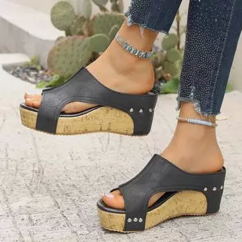 Ретро туфли на танкетке с открытым носком женские новые летние римские толстые тапочки женские повседневные открытые босоножки на танкетке с заклепками женские 36 коричневый