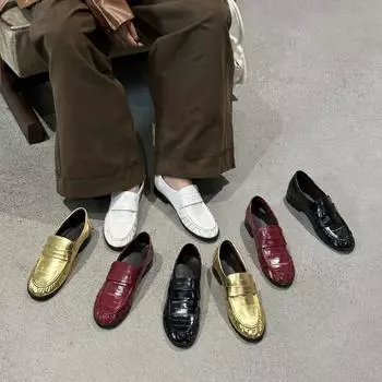 Ретро Винтаж Плиссированные фирменные кожаные мокасины с круглым носком для отдыха Уютные мягкие женские туфли на низком каблуке Плоские каблуки Chaussures Femme 35