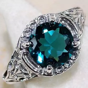 Резной перстень с крупным горным хрусталем US 10 зелёный