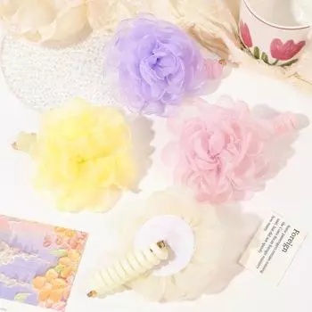 Резинка для волос в виде телефонного шнура с шифоновыми цветами, легкая, универсальная, эластичная, для элегантного вида, мягкая, не повреждается, компактная, портативная, идеально подходит для всех возрастов светло-розовый