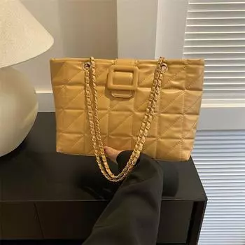 Сумка через подмышку с вышивкой ромбами, атмосферная, зимняя, 2024, фактурная, вместительная, сумка-тоут через плечо, сумка-цепочка чёрный