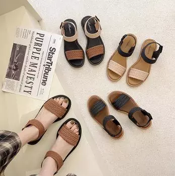 Римские сандалии женские весна-лето 2024 новые пряжки сандалии на плоской подошве с одним символом повседневные девушки с юбкой классные тапочки 36