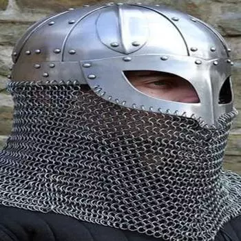 Римские средневековые шлемы с полным лицом как