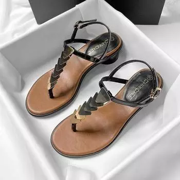 Римские туфли женские 2025 года новые летние корейские версии простых индивидуальных модных босоножек на толстом каблуке с пряжкой и ремнем на среднем каблуке 35