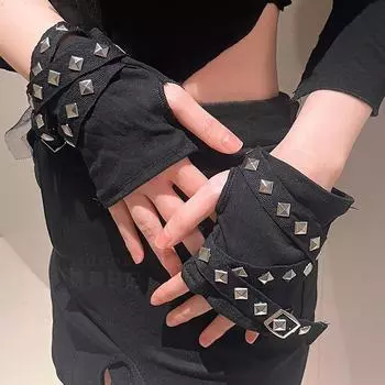 Rivet Short Gloves Women s Lace-up Punk Sexy Half Finger Oversleeves Ins Locomotive Style Black Harajuku Wristband Gloves Black pair(2 only) One size